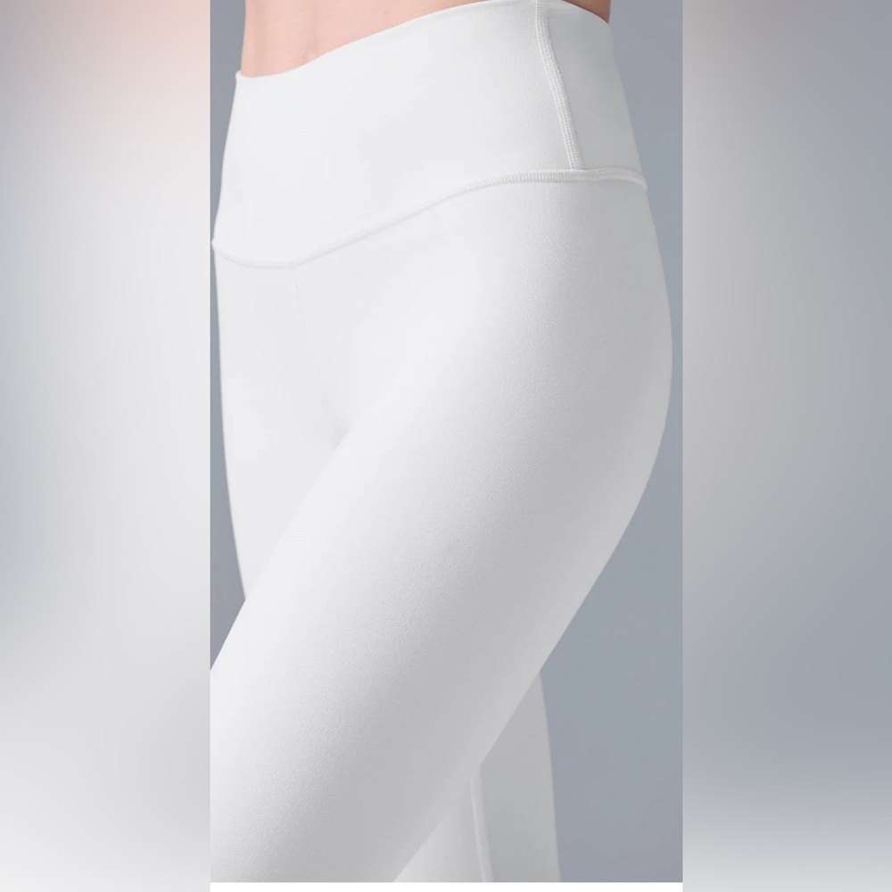 ALO Yoga high waist airbrush capri never worn